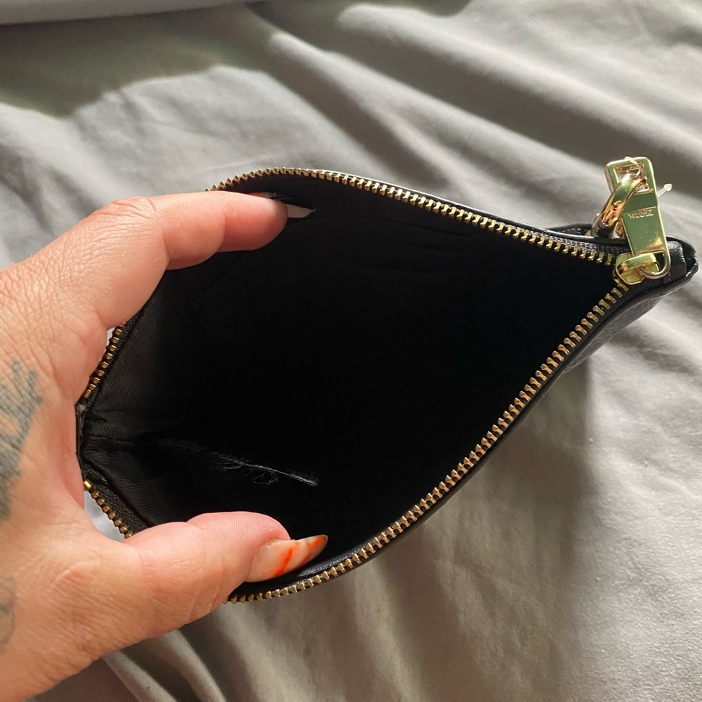 Fossil wristlet